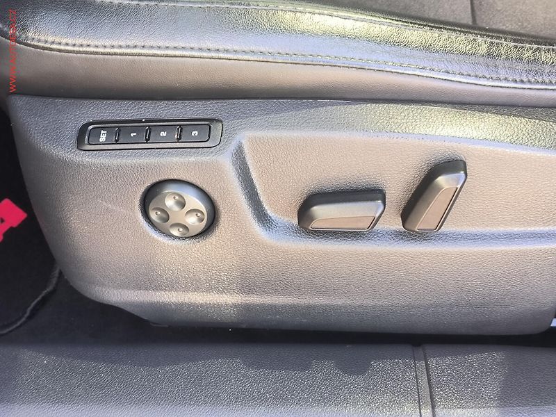 Škoda Superb (2014) 2.0 TDi, Elegance, TZ - fotka 11 z 19