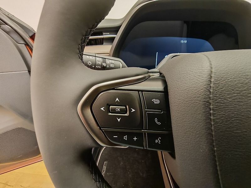 Lexus LBX 1.5 Hybrid Elegant TECH - fotka 30 z 41