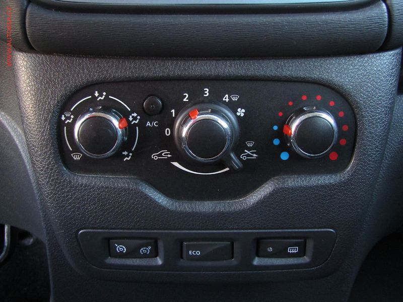 Dacia Lodgy (2016) 1.2 TCe, ČR - fotka 12 z 15
