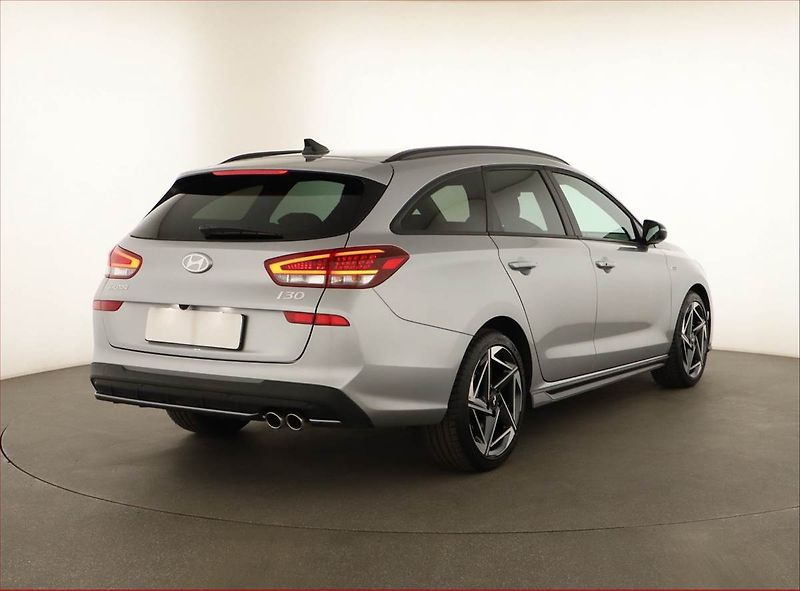 Hyundai i30 (2025) 1.5 T-GDI MHEV 48V, N-LINE - fotka 5 z 16