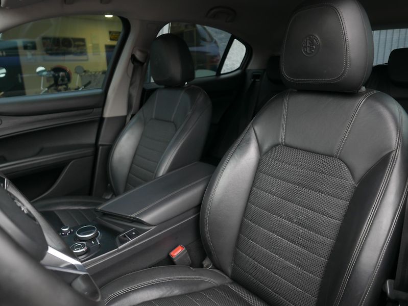 Alfa Romeo Stelvio 2,2 JTD Q4 154kW Automat - fotka 20 z 39