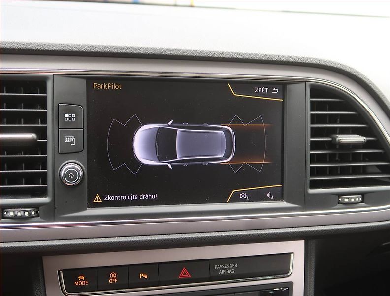 Seat Leon (2017) X-Perience 2.0 TDI, 4X4 - fotka 22 z 22