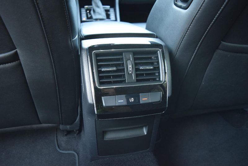 Škoda Superb (2019) 1.5TSI 110kw DSG STYLE PLUS  - fotka 17 z 43