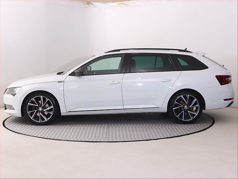 Škoda Superb (2019) Sportline 2.0 TDI, Kůže, Navi - fotka 3 z 20