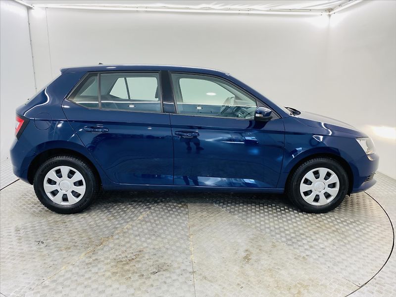 Škoda Fabia 1,2 TSI 66kW Active Plus - fotka 18 z 20