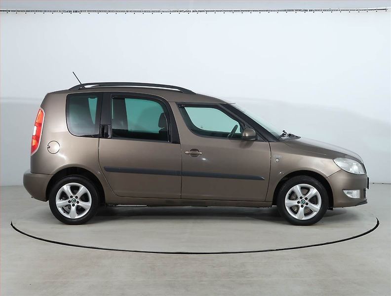 Škoda Roomster (2012) 1.6 TDI, po STK, jezdí výborně - fotka 6 z 18
