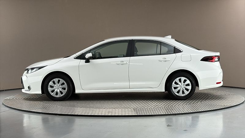 Toyota Corolla 1.8 Hybrid AUT Active Sedan - fotka 4 z 25
