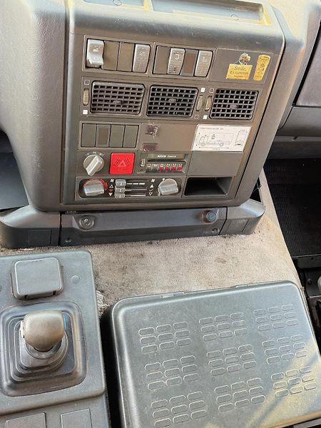 Iveco Ostatní (2002) EUROTECH 360 CURSOR - fotka 8 z 8
