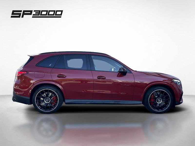 Mercedes-Benz GLC 63 S AMG E PERFORMANCE - fotka 4 z 37