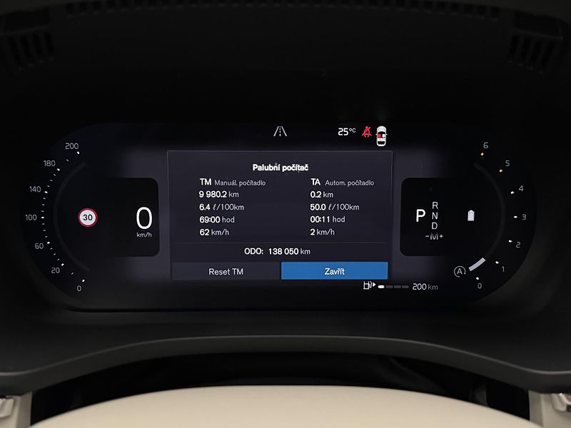Volvo XC60 B4 AWD BRIGHT PLUS CZ 1.maj - fotka 17 z 45