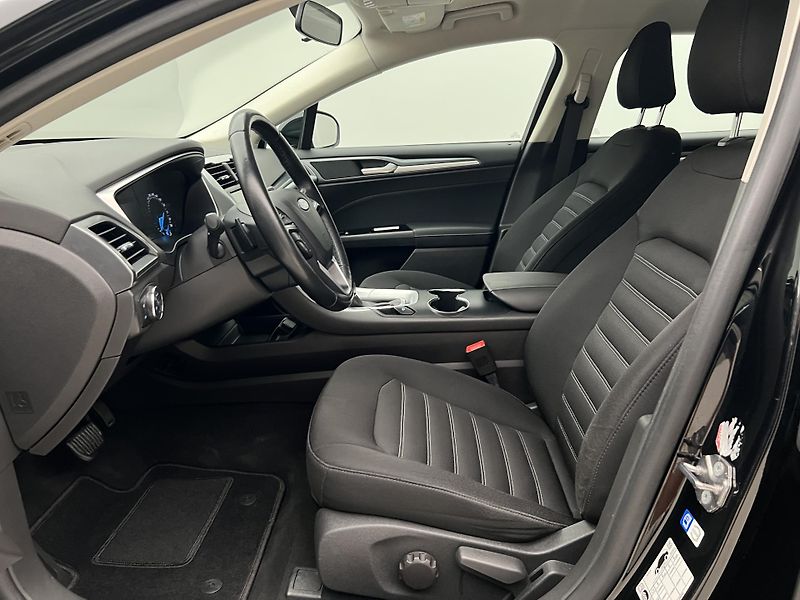 Ford Mondeo 2.0 TDCI TREND - fotka 3 z 39