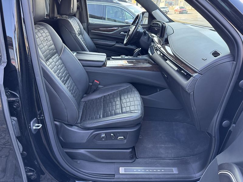 Cadillac Escalade 6,2 Sport Platinum MAX VÝBAVA! - fotka 16 z 51
