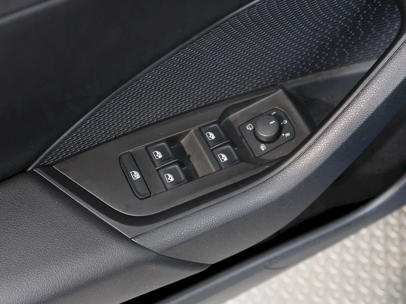 Škoda Octavia (2024) FRESH PLUS 1.5TSI 110 kW ZÁRUK - fotka 12 z 37