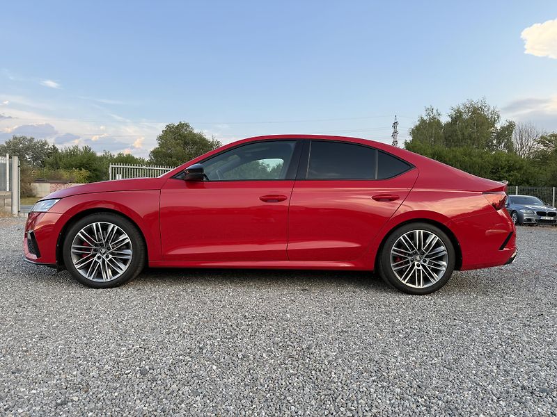 Škoda Octavia 2.0TSi RS 180kW DSG CANTON - fotka 8 z 26