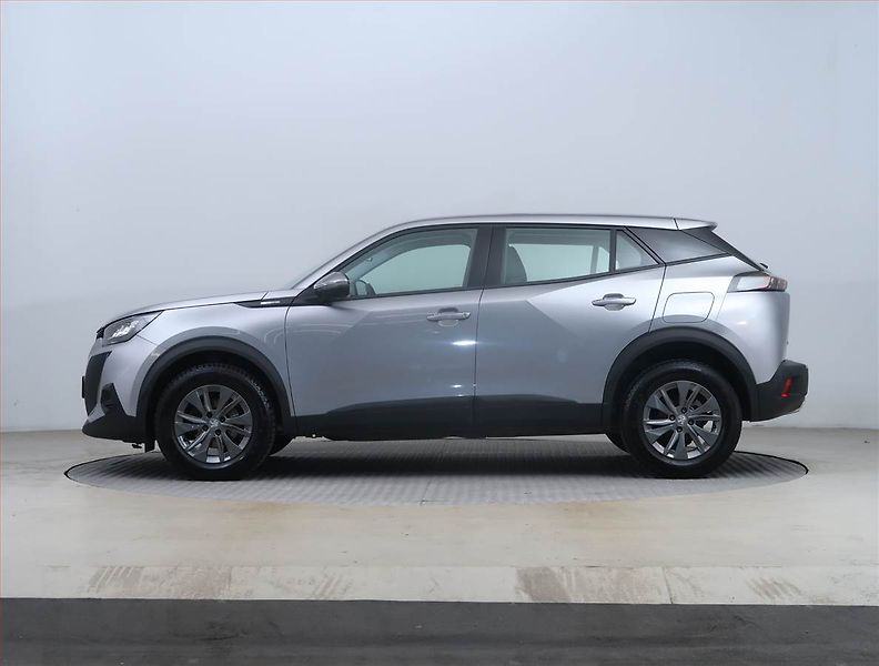 Peugeot 2008 (2021) 1.2 PureTech, Serv.kniha - fotka 3 z 16