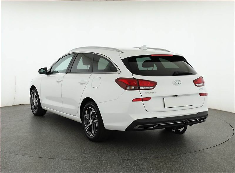 Hyundai i30 (2023) 1.5 DPI, Serv.kniha, Navi - fotka 4 z 18