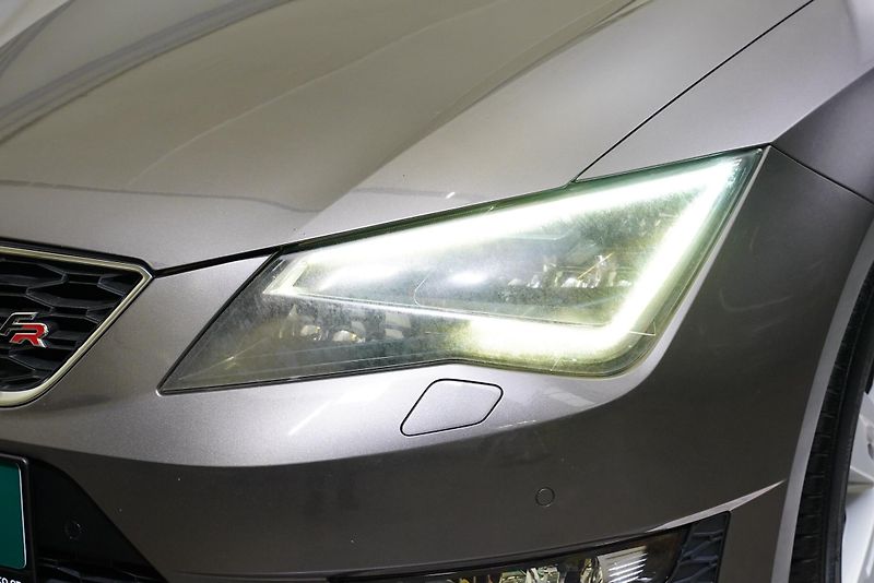Seat Leon - fotka 9 z 27