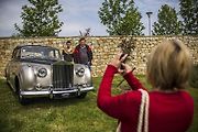 Desítky milovníků aut značek Rolls-Royce a Bentley se sešli 23. května v pražské Dubči na druhém setkání příznivců těchto luxusních aut v Česku. K vidění byly i další značky sportovních aut.