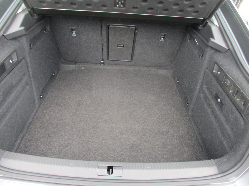 Škoda Superb (2023) IV 2,0 TDi - fotka 10 z 12