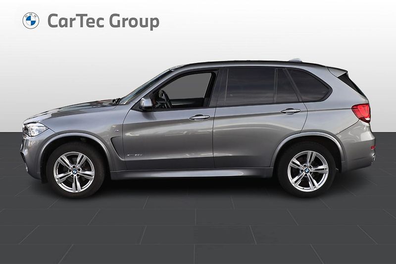 BMW X5 xDrive30d - fotka 3 z 15