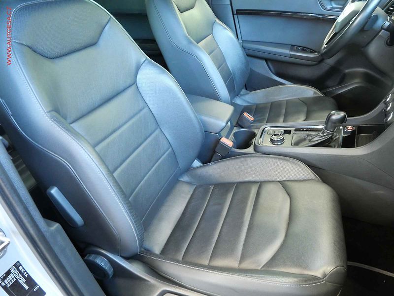 Seat Ateca (2018) 2.0TSi 4x4, ČR, DSG, navi - fotka 14 z 26
