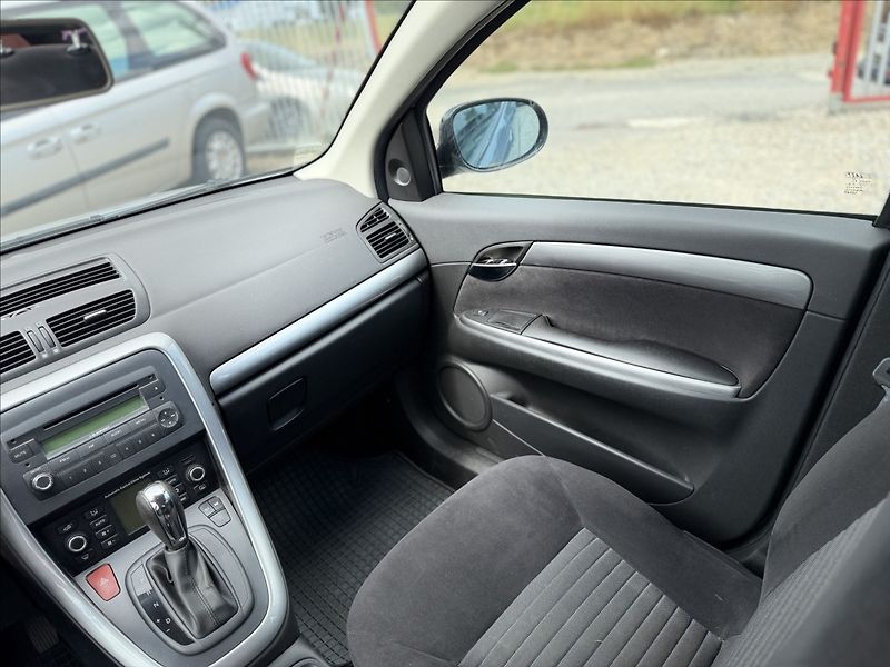 Fiat Croma 1,9 JTD AUTOMAT - fotka 19 z 25