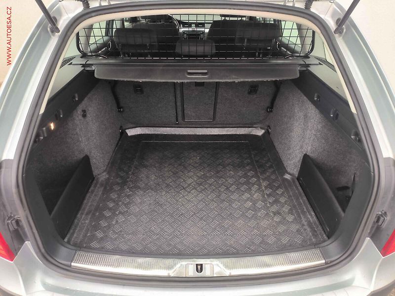 Škoda Superb (2014) 2.0 TDi 4x4, ČR, Outdoor, AT - fotka 7 z 22