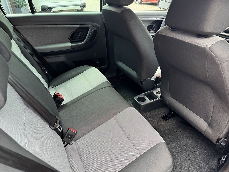 Škoda Fabia (2014) 1.2HTP Active Klima Tažné Z. - fotka 16 z 49