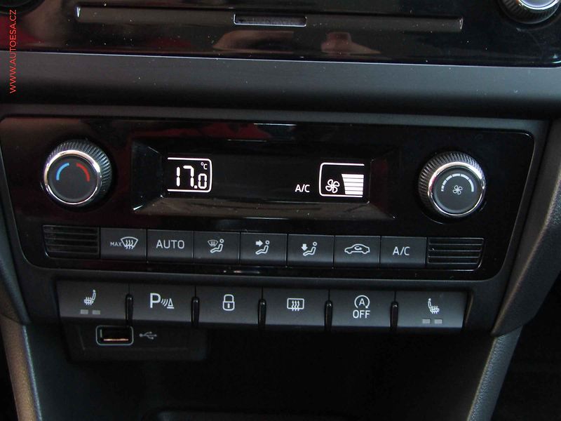 Škoda Rapid (2019) 1.0 TSi, 2.maj,ČR, Style - fotka 16 z 21