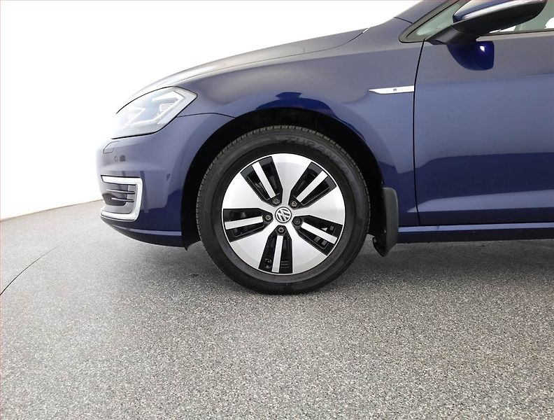 Volkswagen Golf (2021) 32 kWh - 37 Ah, SoH 94% - fotka 22 z 22