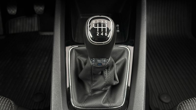 Škoda Octavia 2.0 TDI Ambition Combi - fotka 21 z 23