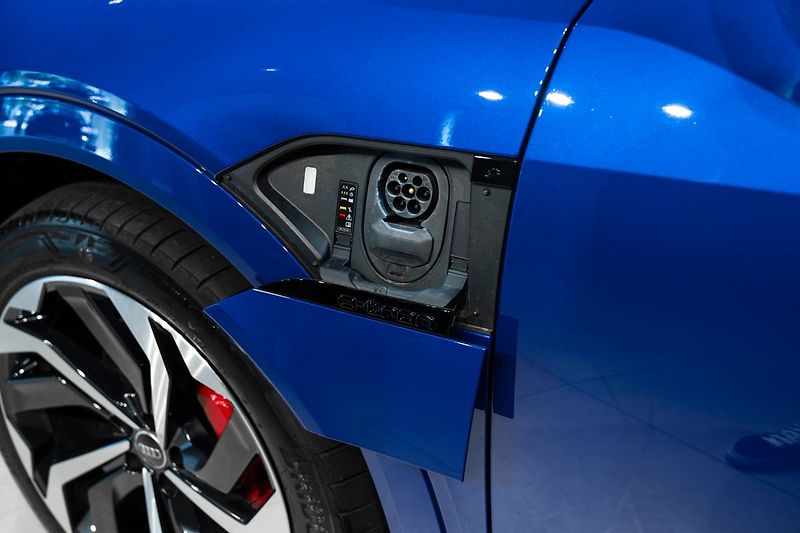 Audi Q8 e-tron E-TRON - fotka 7 z 25