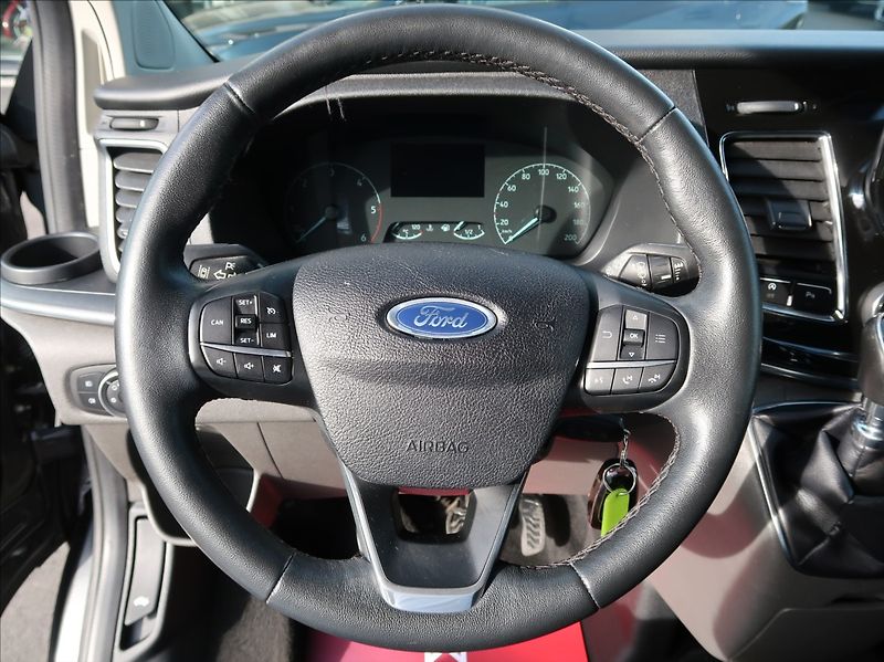 Ford Tourneo Custom 2,0 EcoBlue,96kW,9míst,navi - fotka 17 z 28