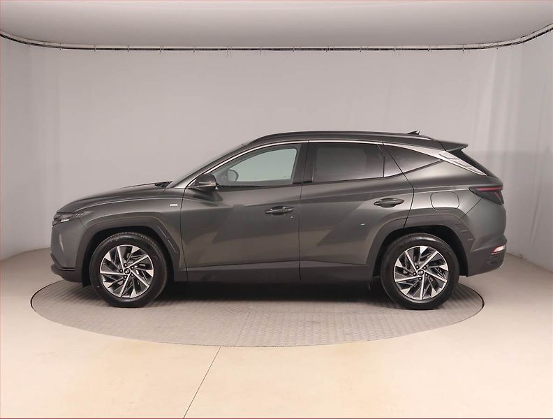 Hyundai Tucson (2021) 1.6 T-GDI 48V MHEV - fotka 3 z 17