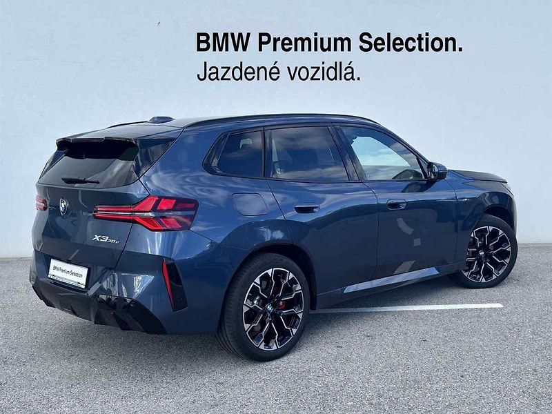 BMW X3 - fotka 9 z 10