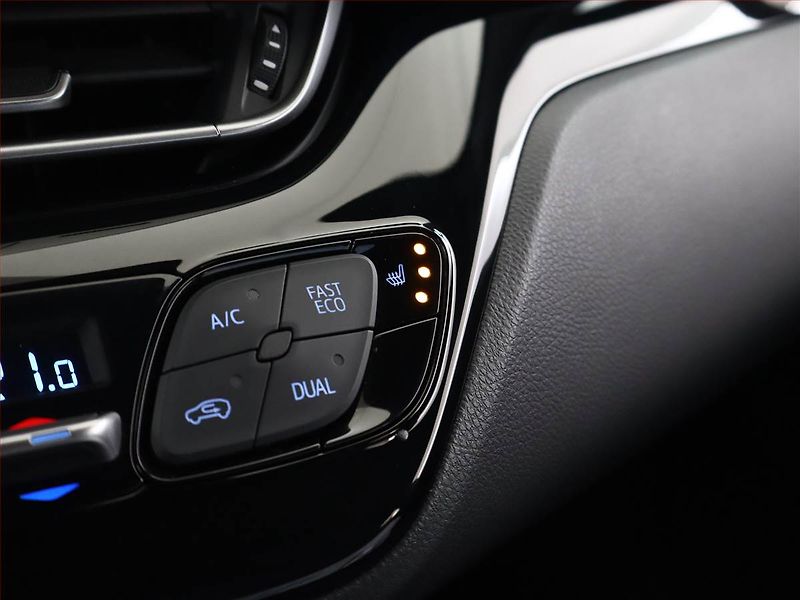 Toyota C-HR (2017) 1.2 Turbo, Automat, Navi - fotka 17 z 20