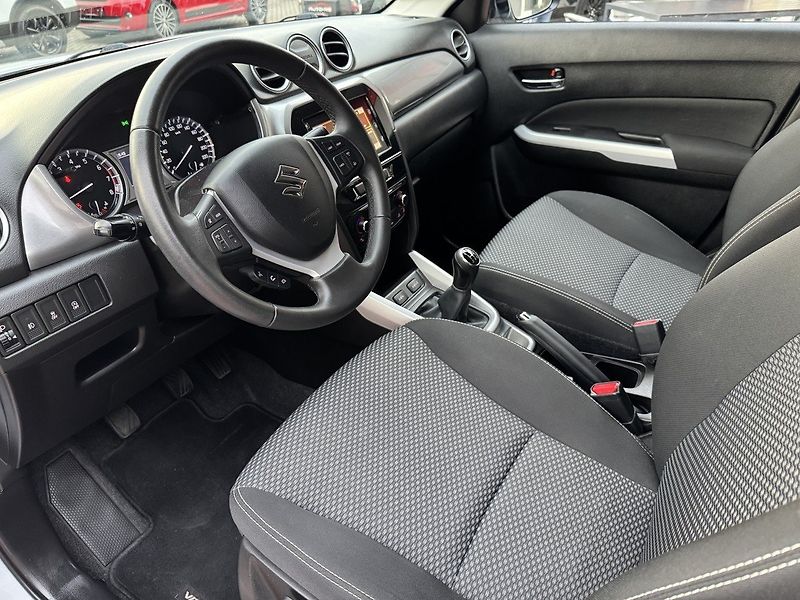 Suzuki Vitara (2017) 1.6iVVT Navi Digi Klima Kamera - fotka 26 z 50