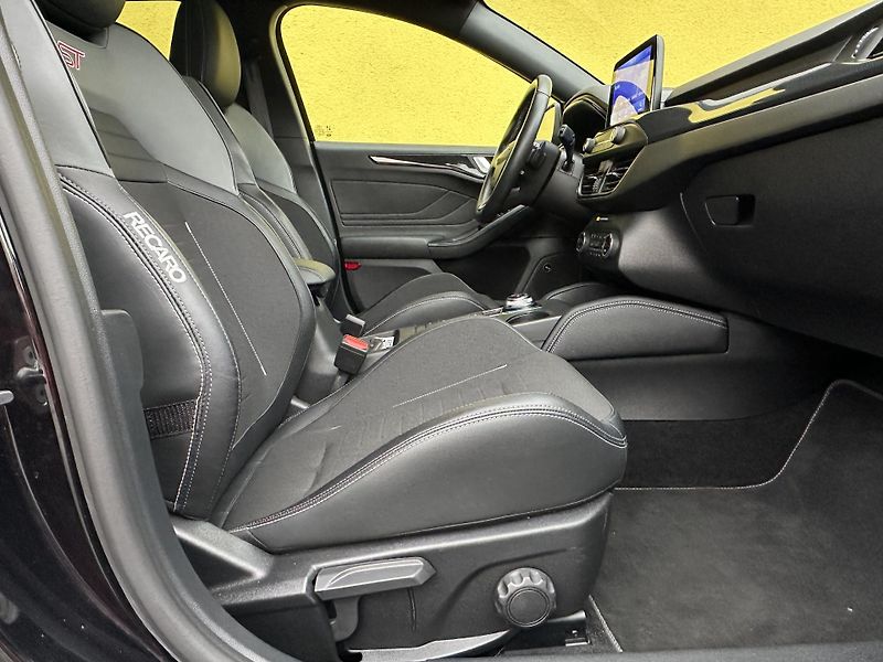 Ford Focus (2021) ST*Automat*206kW*1.Maj.B&O - fotka 21 z 42