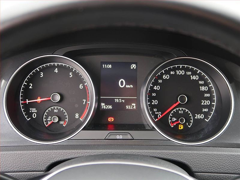 Volkswagen Golf (2019) 1.0 TSI, Serv.kniha, Tempomat - fotka 11 z 17