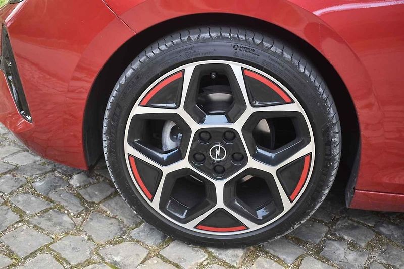 Opel Astra se zatím nabízí jen s karosérií hatchback
