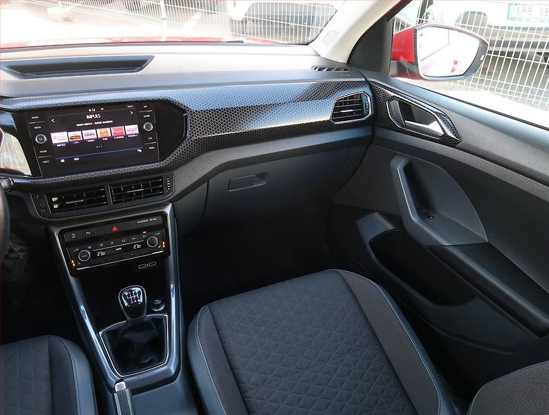 Volkswagen T-Cross (2019) 1.0 TSI, Serv.kniha, Tempomat - fotka 8 z 19