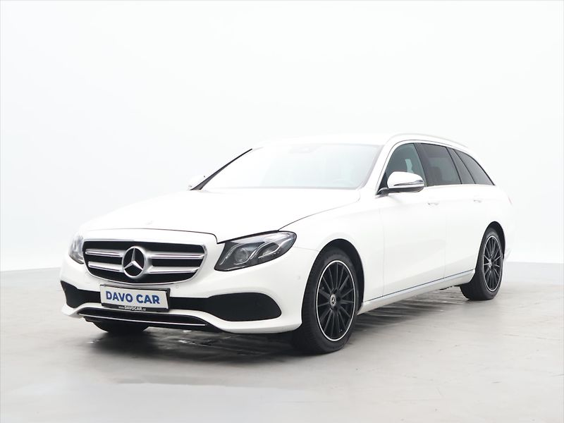 Mercedes-Benz Třídy E 2,0 200 135kW 4Matic Avantgard - fotka 3 z 27