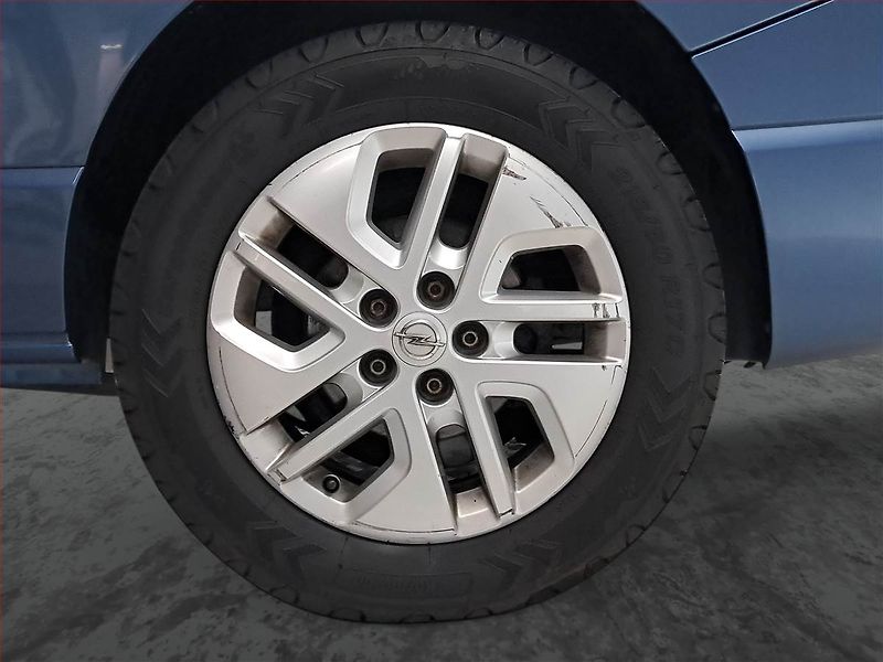 Opel Vivaro (2016) 1.6 BiCDTI, Bus, 8Míst, ČR - fotka 15 z 19