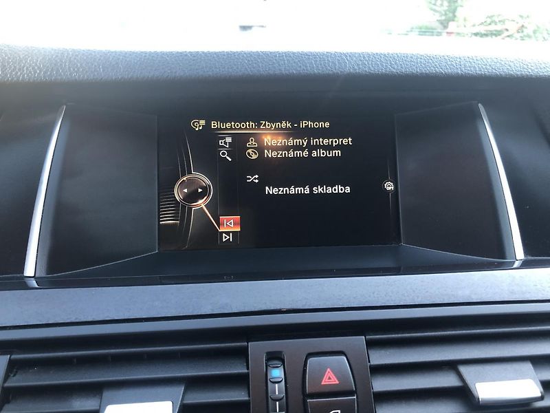 BMW Řada 5 (2015) 518d Touring NAVI velmi pěkný - fotka 53 z 76