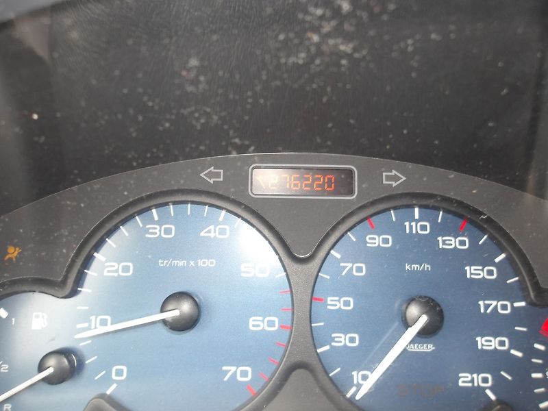 Citroën Berlingo 1,6HDi 2xŠOUPAČKY - fotka 27 z 29