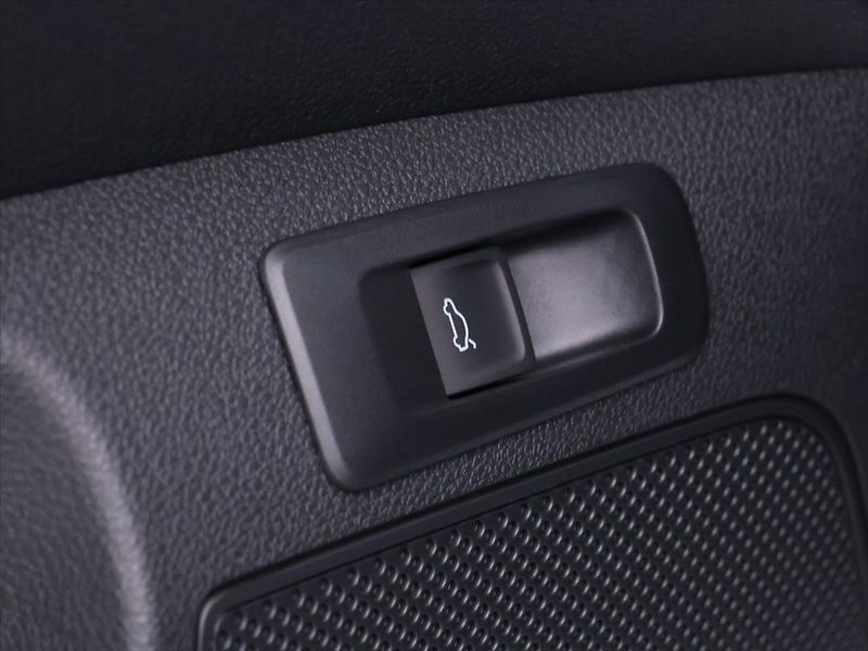 Škoda Karoq 1,5 TSi Sportline DSG 1maj DPH - fotka 20 z 47