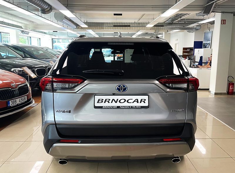 Toyota RAV4 2.5 Hybrid Comfort e-CVT, ČR - fotka 5 z 28