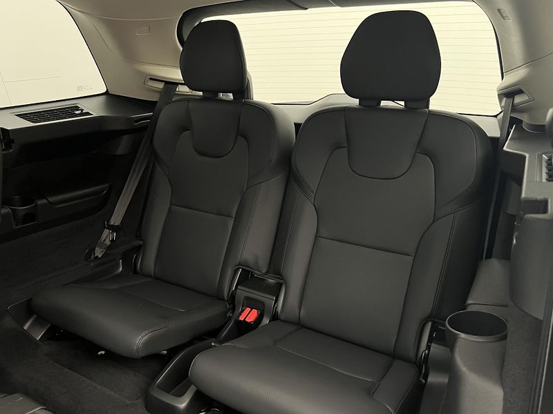 Volvo XC90 B5 AWD BRIGHT PLUS REZERVACE - fotka 21 z 50