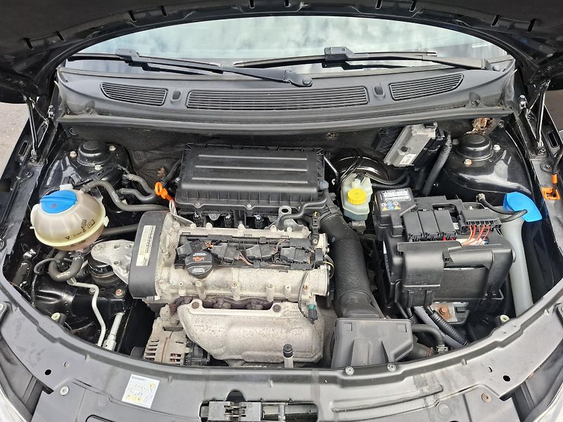 Škoda Fabia (2009) 1.4 16V 63kW,klima,tažné  - fotka 15 z 19