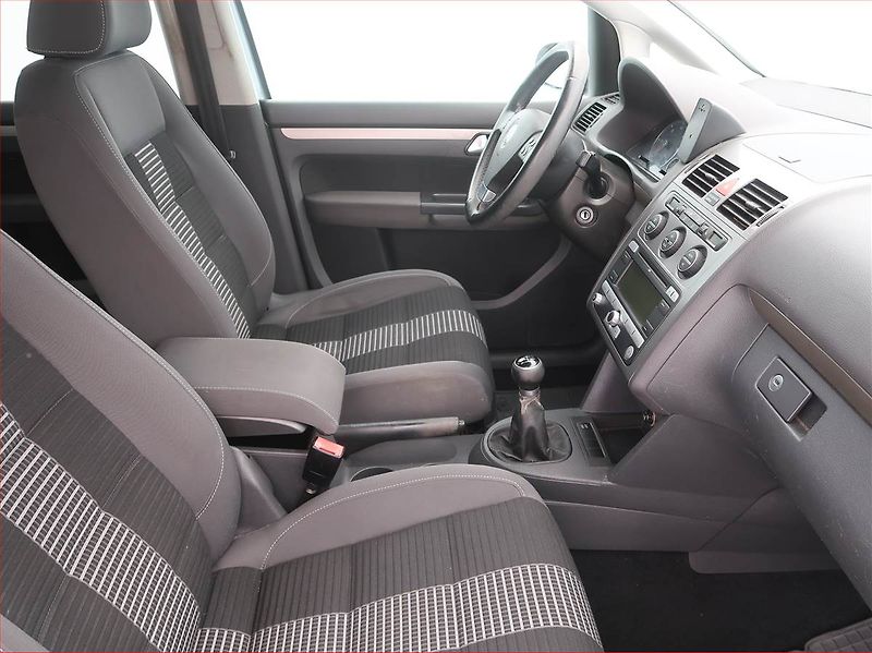 Volkswagen Touran (2008) 1.9 TDI, nová STK, Tažné - fotka 7 z 13